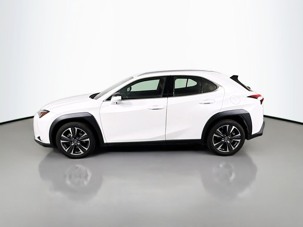 Thumbnail: 2020 Lexus UX - 8