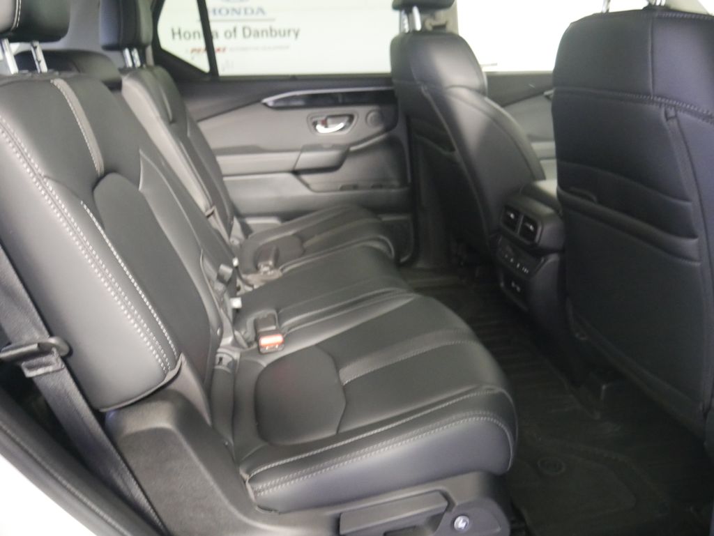 Thumbnail: 2023 Honda Pilot - 8