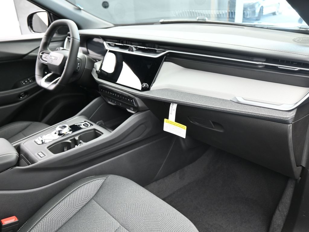 New 2026 Diamond Black Crystal Pearlcoat Jeep Laredo image 41