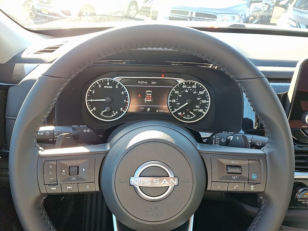 Thumbnail: 2025 Nissan Pathfinder - 11