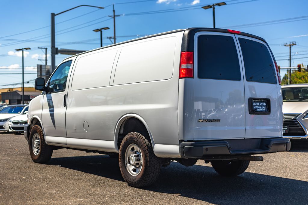 2020 Chevrolet Express 2500 Work Van thumbnail 9