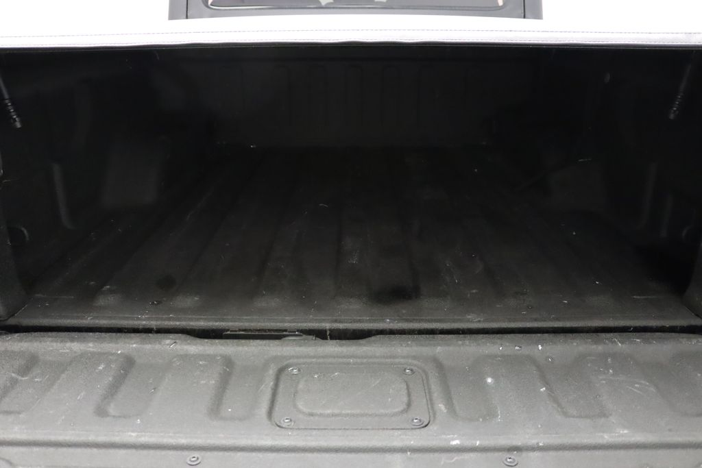 Thumbnail: 2023 Jeep Gladiator - 22