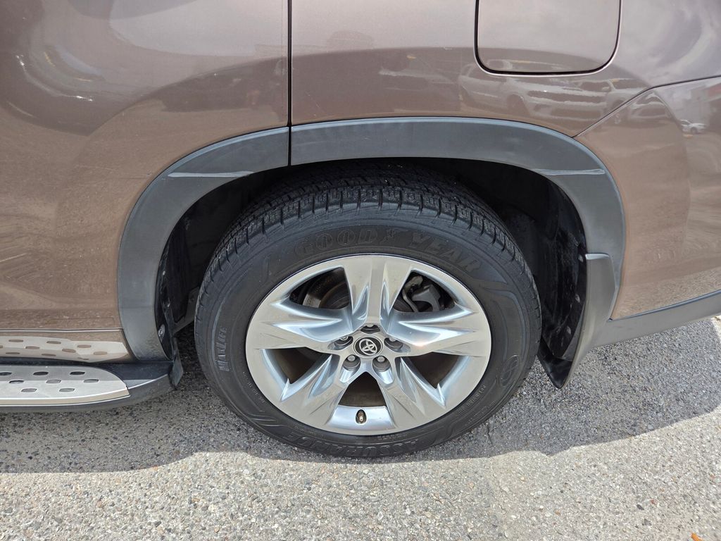 Used 2019 Toyota Highlander SUV
