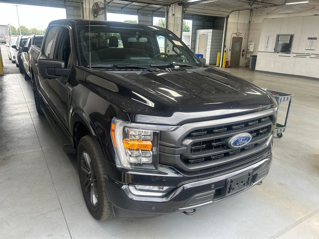 Agate Black Metallic 2023 Ford F-150 XLT SuperCrew 4WD Pickup Truck Four-Wheel Drive Automatic