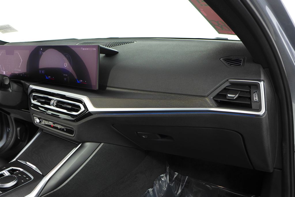 Thumbnail: 2023 BMW 3 Series - 14