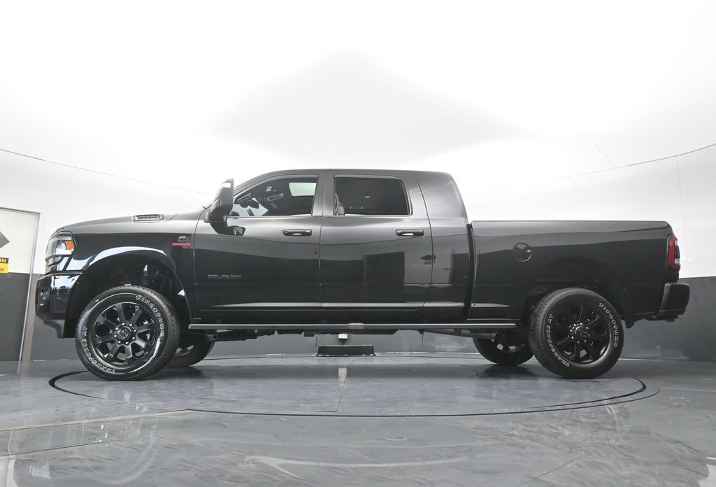 Used 2024 Diamond Black Crystal Pearlcoat Ram Laramie image 60