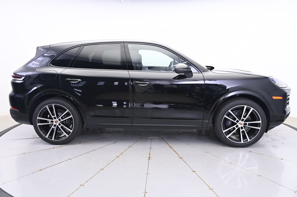 Thumbnail: 2025 Porsche Cayenne - 8