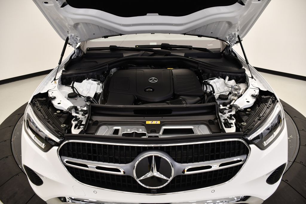 2025 Mercedes-Benz GLC 300 12