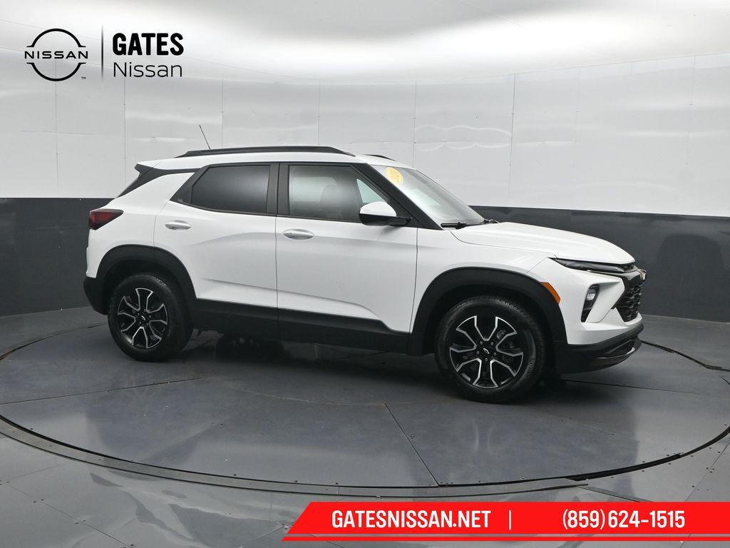 Summit White 2024 Chevrolet Trailblazer ACTIV FWD SUV / Crossover Front-Wheel Drive Continuously Variable Transmission