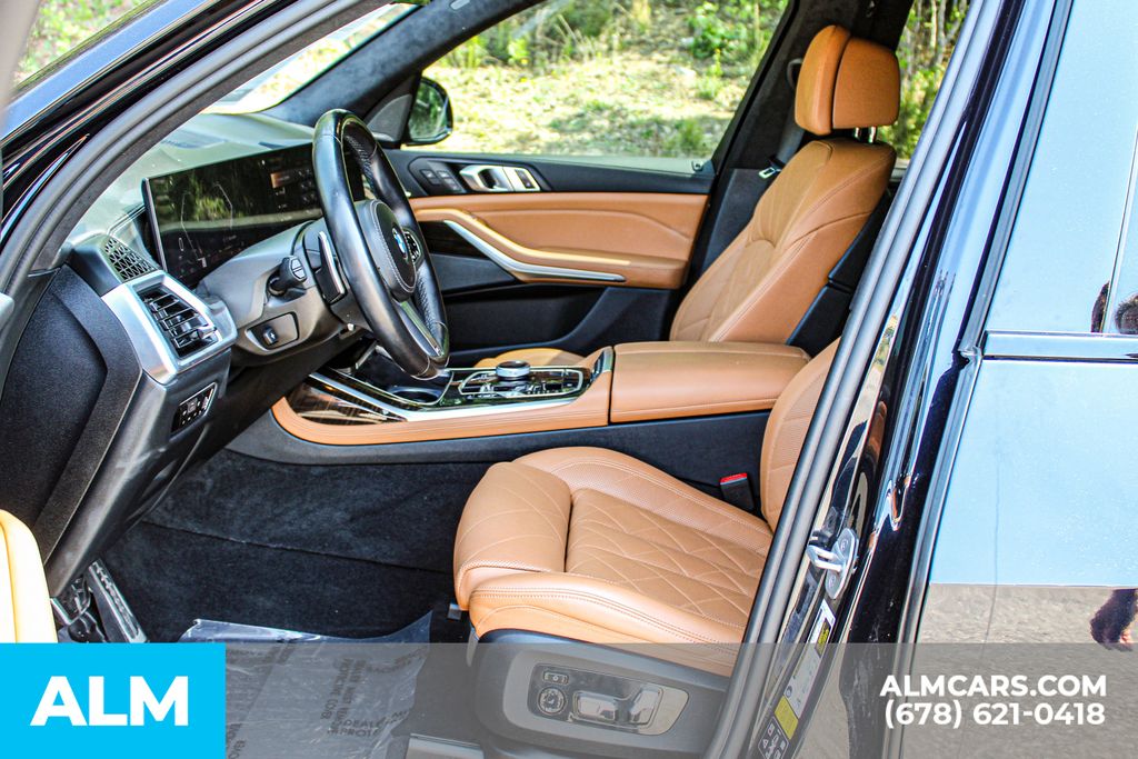 Used 2023 Black BMW xDrive40i image 15