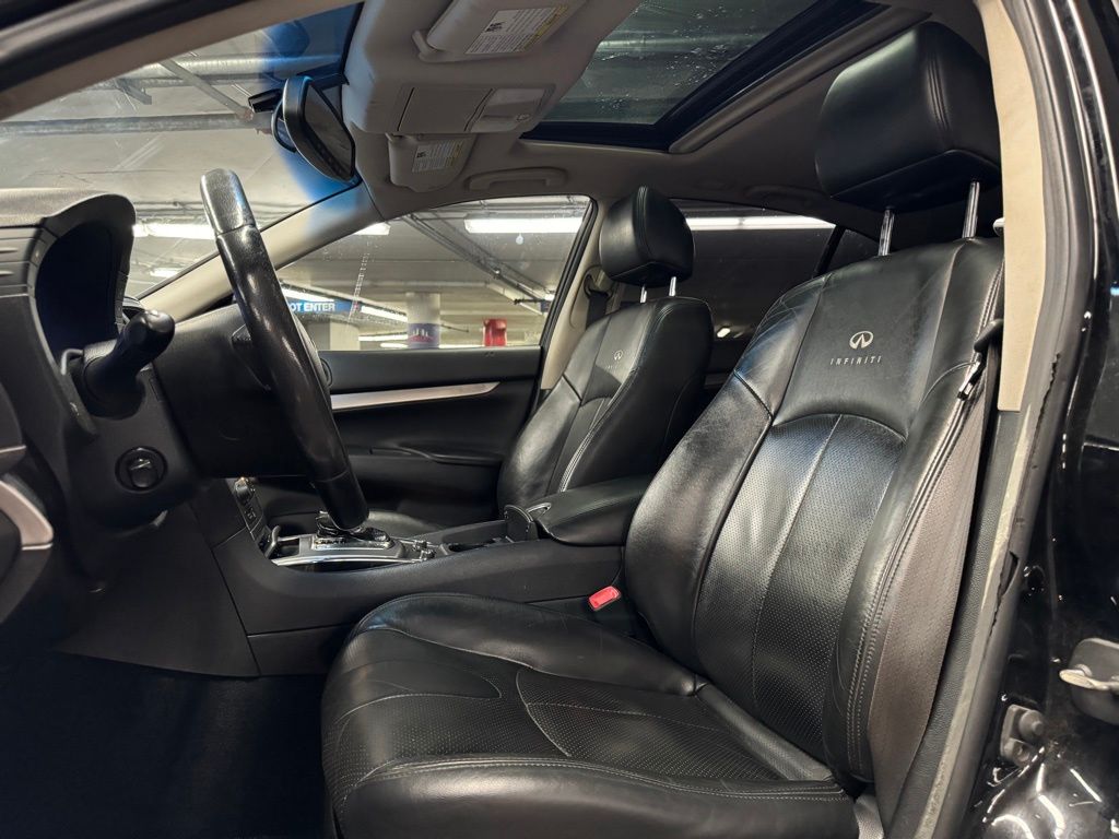 2011 INFINITI G37 X 15