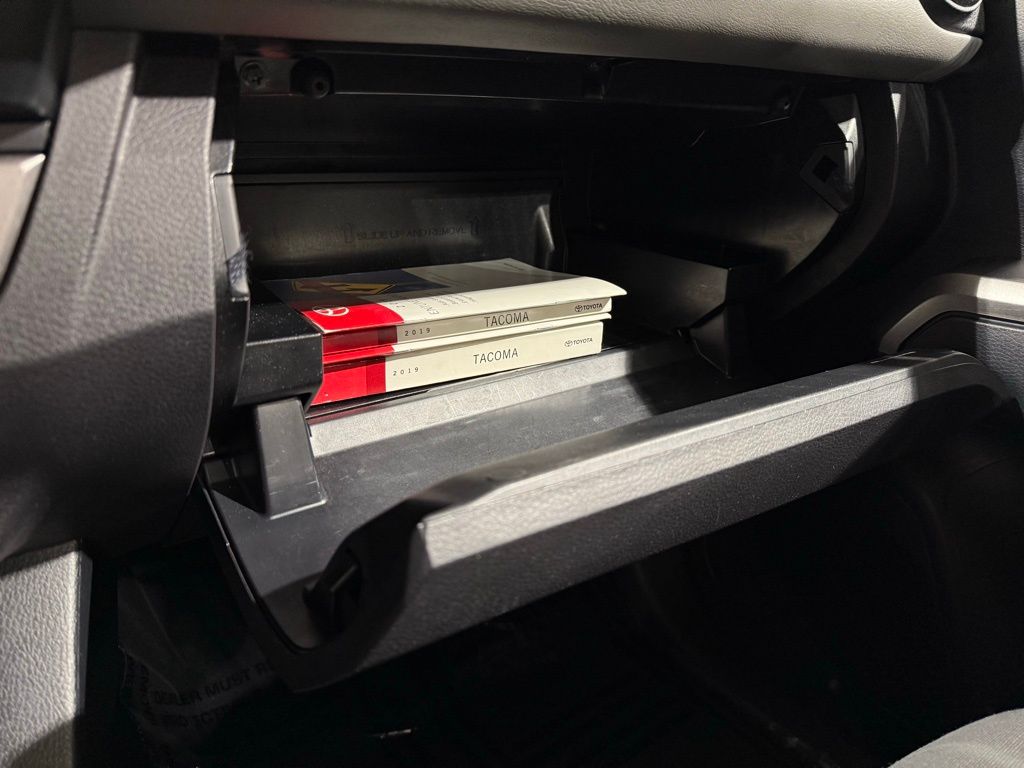 Thumbnail: 2019 Toyota Tacoma - 26