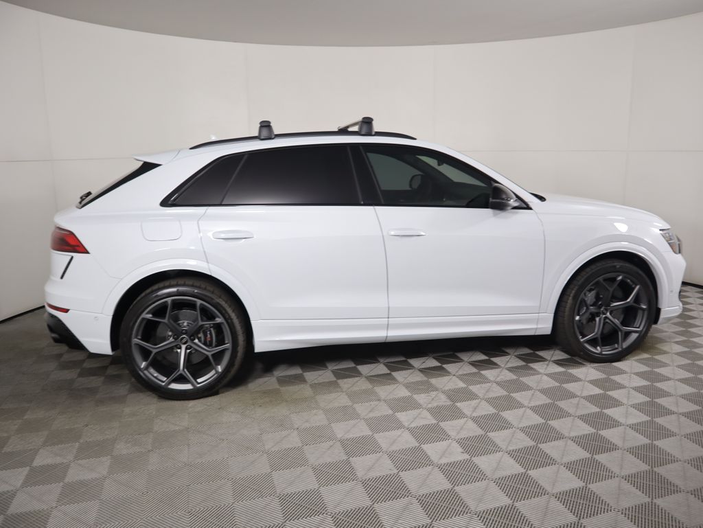 Thumbnail: 2025 Audi RS Q8 - 4