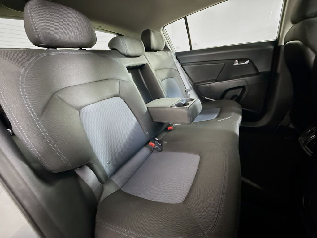 Thumbnail: 2016 Kia Sportage - 25