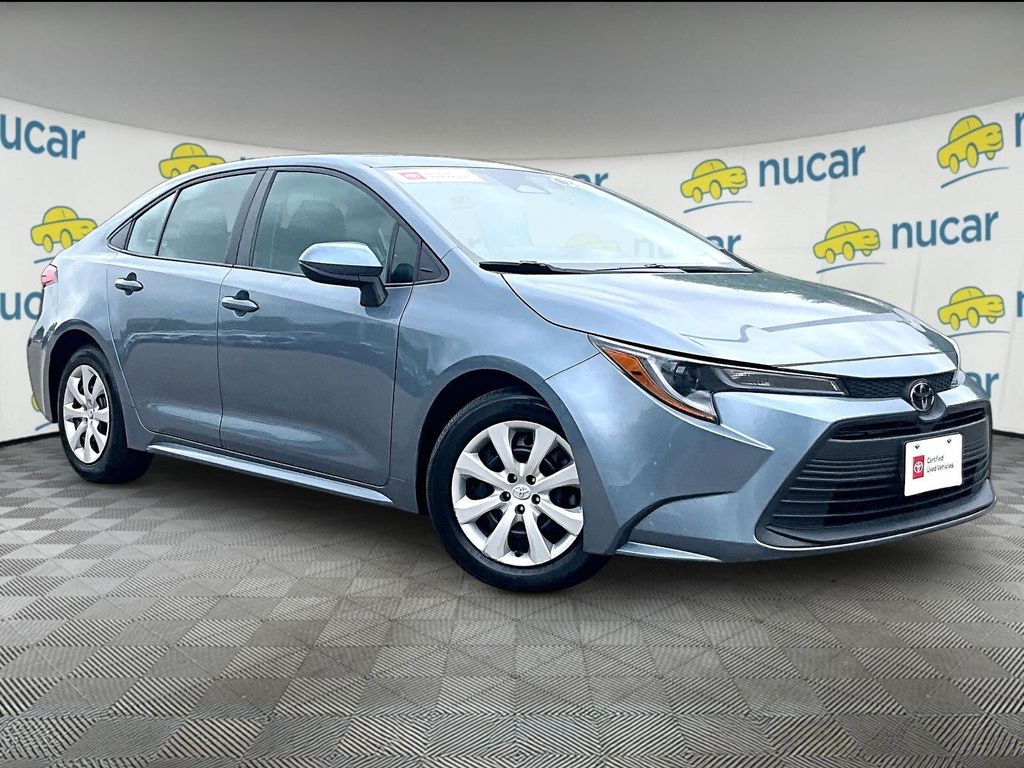 2024 Toyota Corolla — photo 1