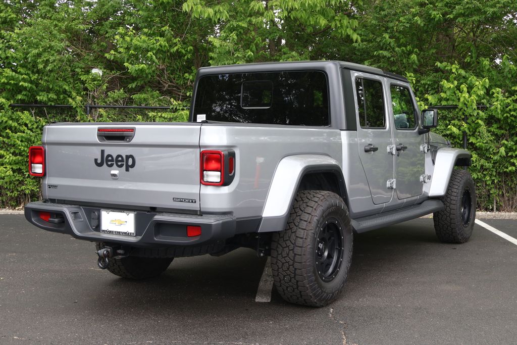 Thumbnail: 2021 Jeep Gladiator - 11