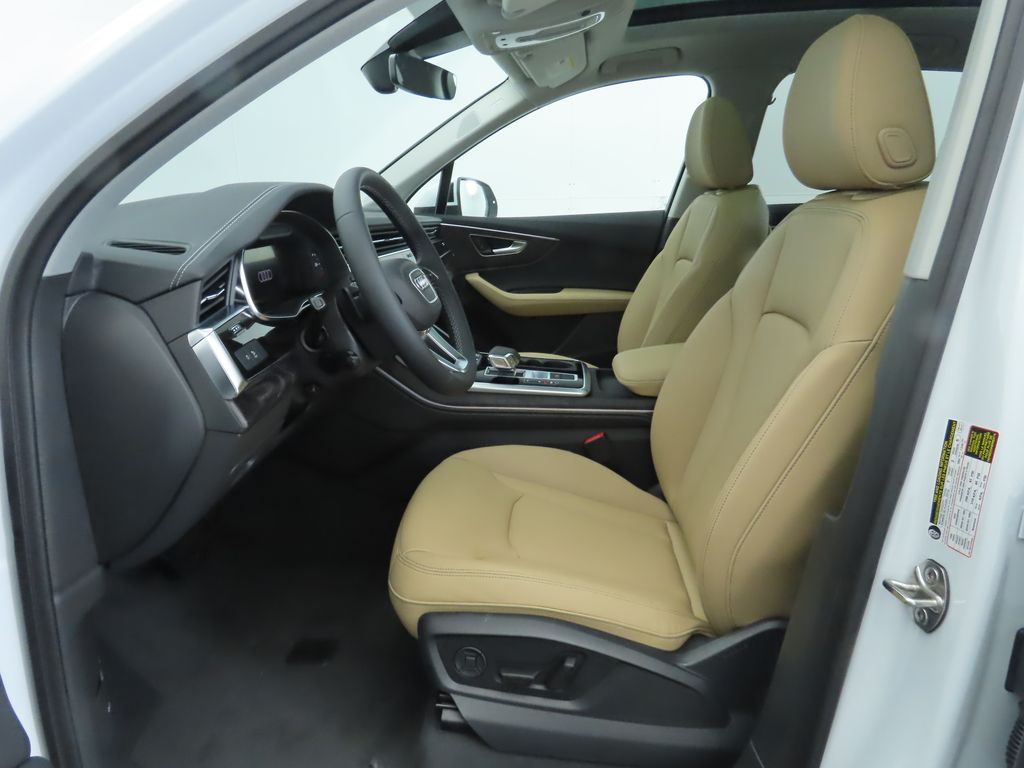 2025 Audi Q7  21