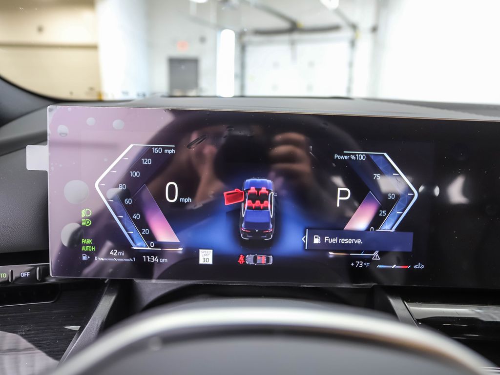 Thumbnail: 2026 BMW 5 Series - 15