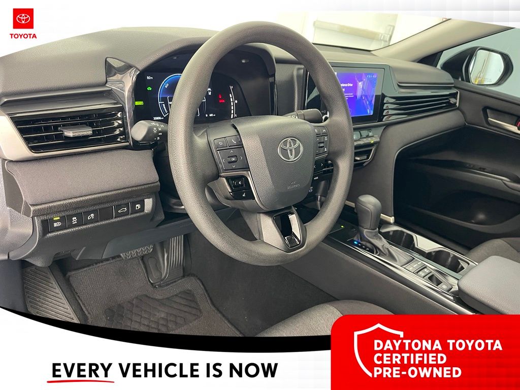 2025 Toyota Camry LE - Photo 23