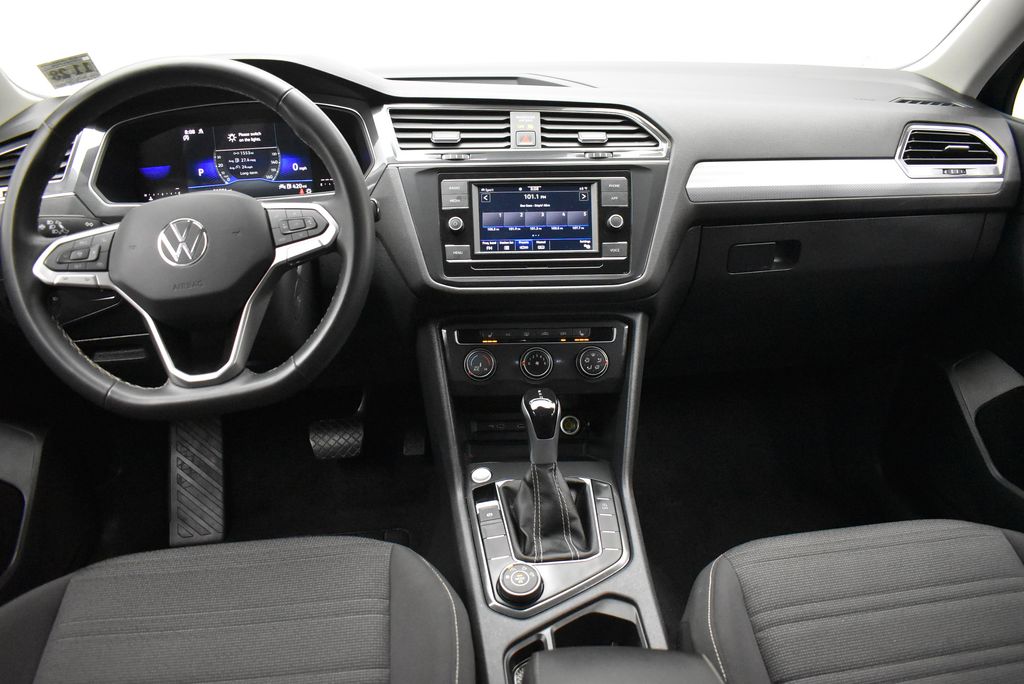 Thumbnail: 2024 Volkswagen Tiguan - 24