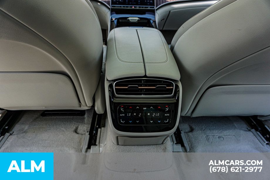 Used 2023 White Mercedes-Benz Base image 31
