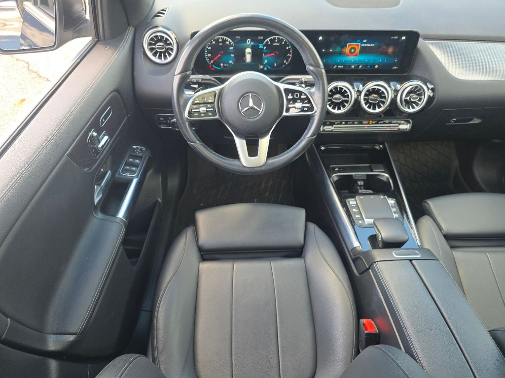 Used 2022 Black Mercedes-Benz GLA 250 image 24