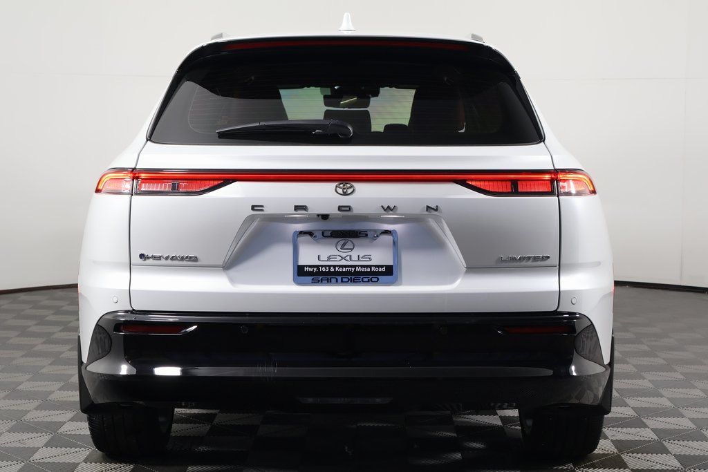 Thumbnail: 2025 Toyota Crown Signia - 5