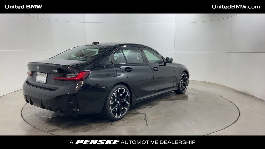 2025 BMW 3 Series 330i 8
