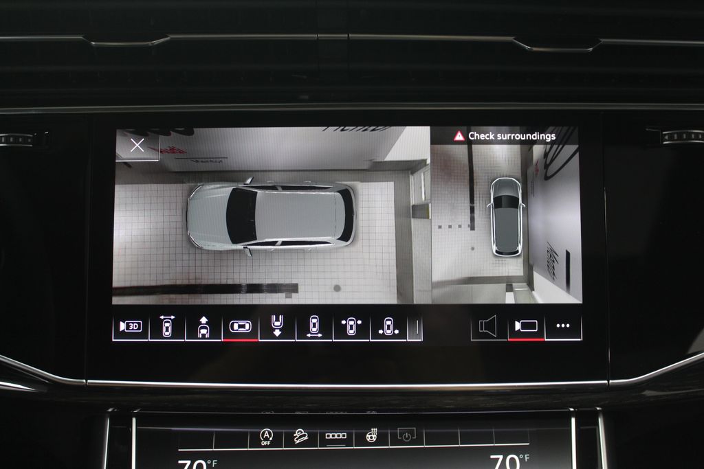 Thumbnail: 2026 Audi Q7 - 25