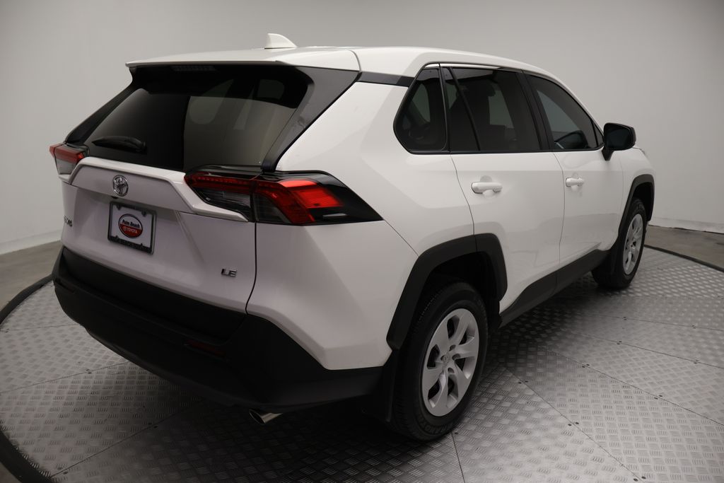 Thumbnail: 2024 Toyota RAV4 - 8