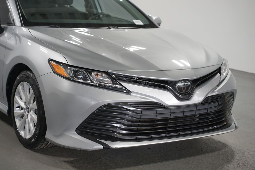 Thumbnail: 2020 Toyota Camry - 4