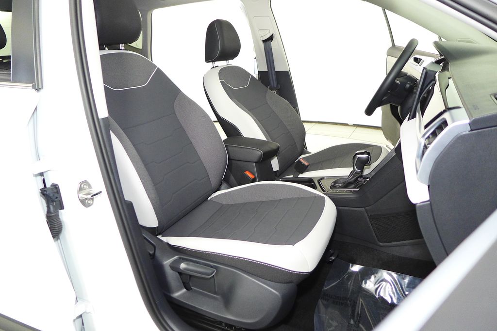 Thumbnail: 2025 Volkswagen Taos - 19