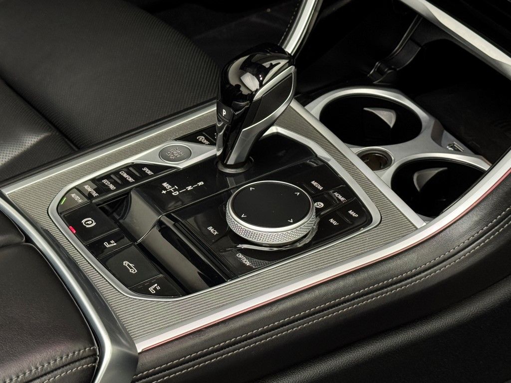 Thumbnail: 2023 BMW 8 Series - 24