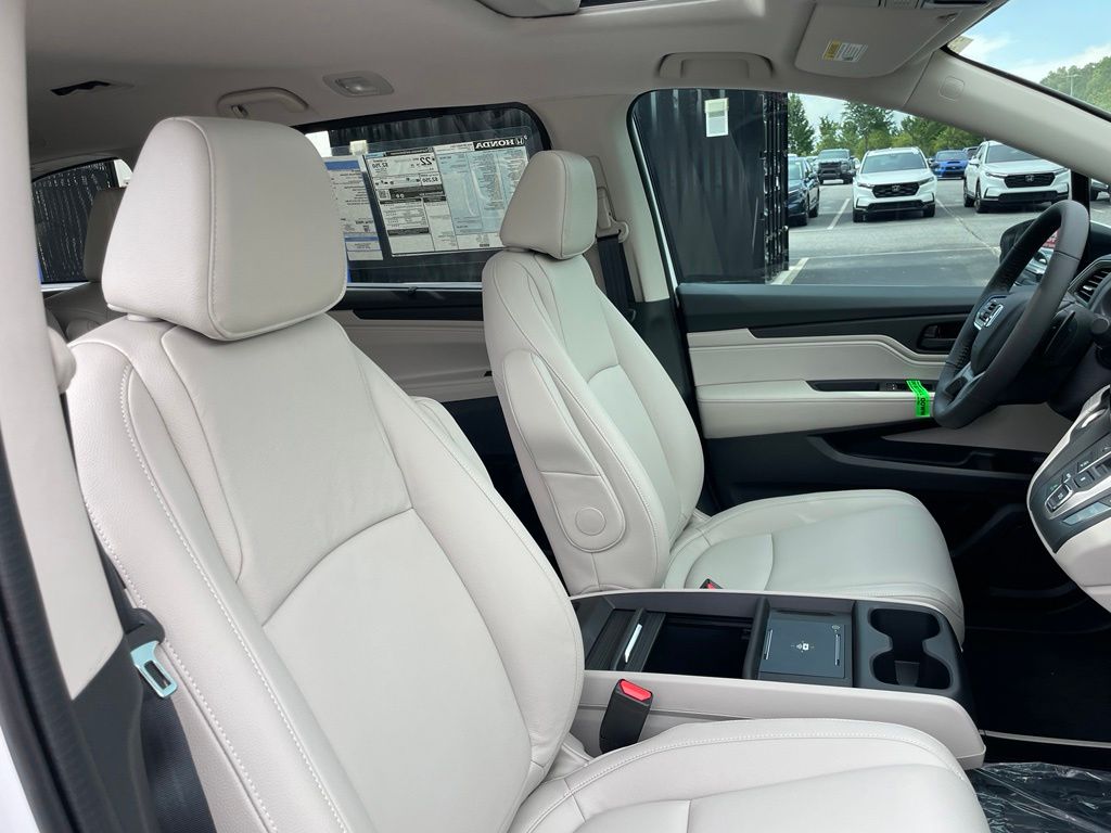 Thumbnail: 2026 Honda Odyssey - 32