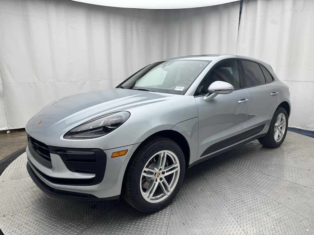 Thumbnail: 2025 Porsche Macan - 1
