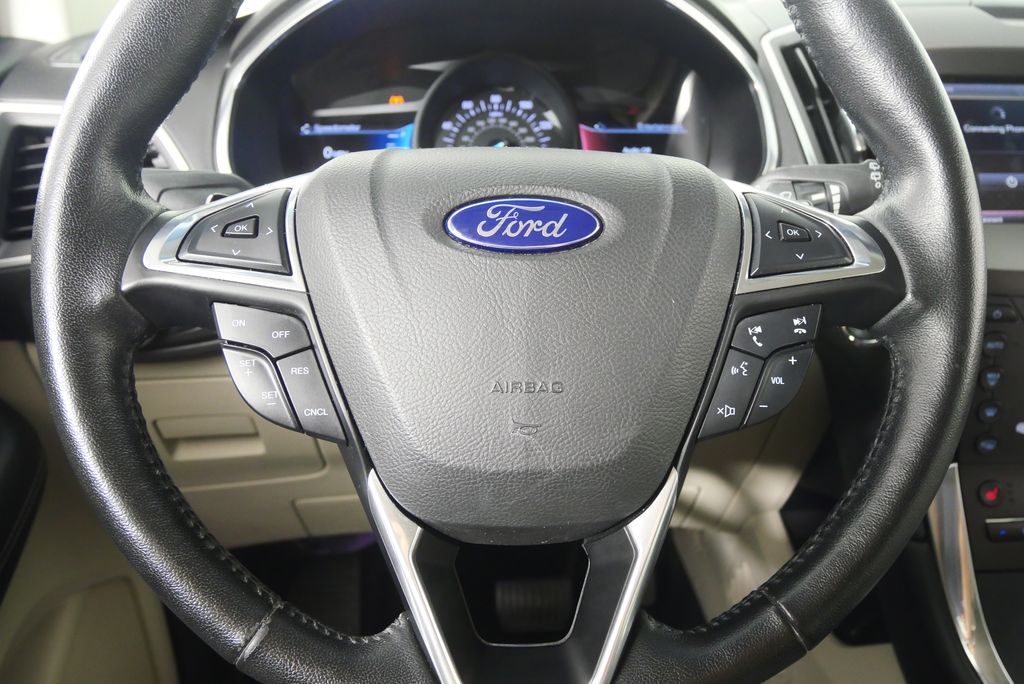 Thumbnail: 2015 Ford Edge - 19