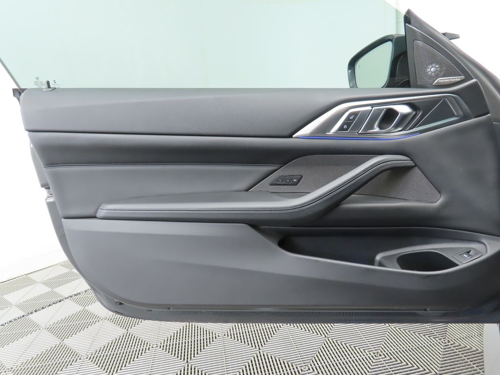 Thumbnail: 2021 BMW M4 - 24