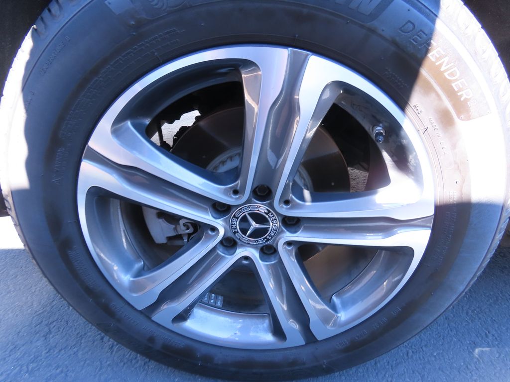 Thumbnail: 2020 Mercedes-Benz GLC - 17