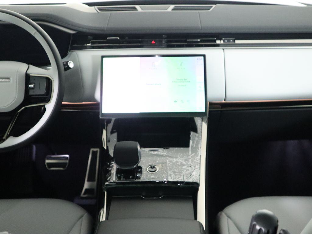 Thumbnail: 2026 Land Rover Range Rover Sport - 15