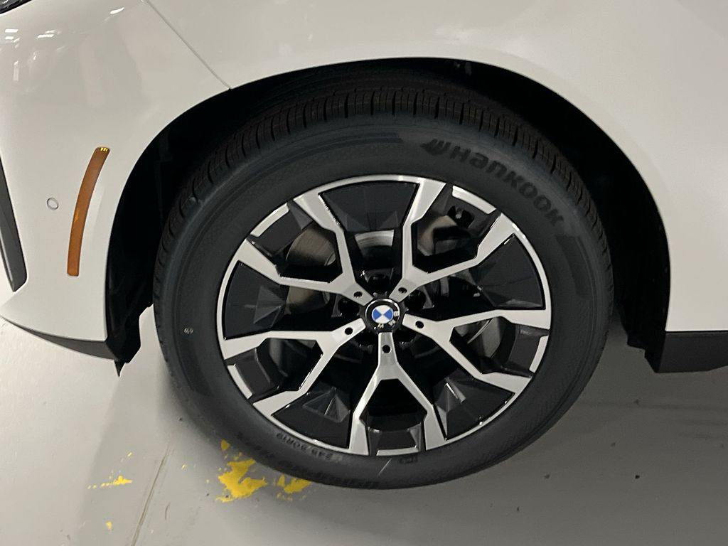 Thumbnail: 2026 BMW X3 - 10