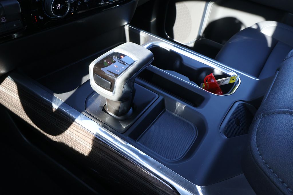 Thumbnail: 2026 Chevrolet Silverado 1500 - 28