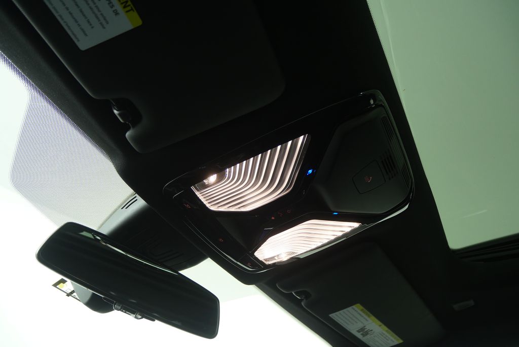 Thumbnail: 2022 BMW i4 - 23