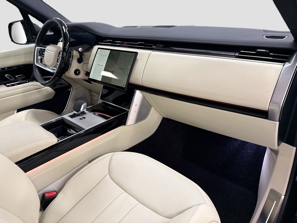 Thumbnail: 2026 Land Rover Range Rover - 16