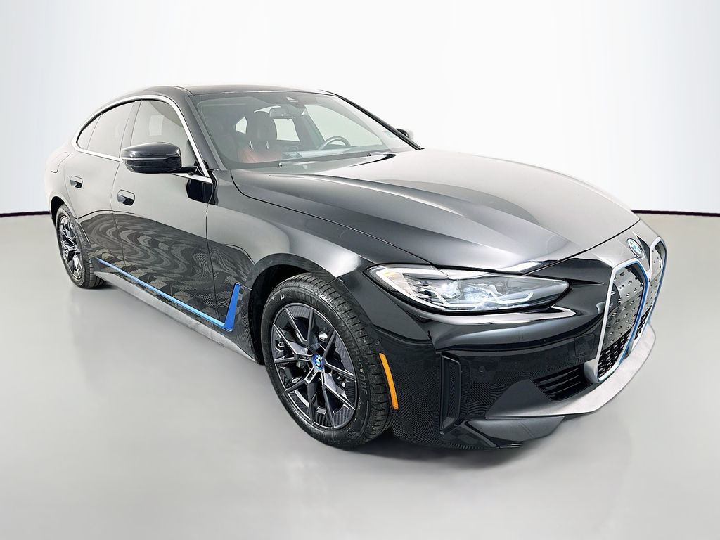Thumbnail: 2023 BMW i4 - 3