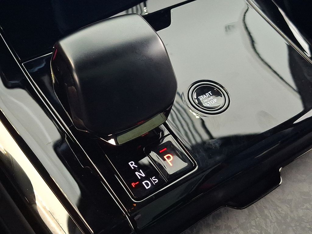 Thumbnail: 2025 Land Rover Range Rover Sport - 11