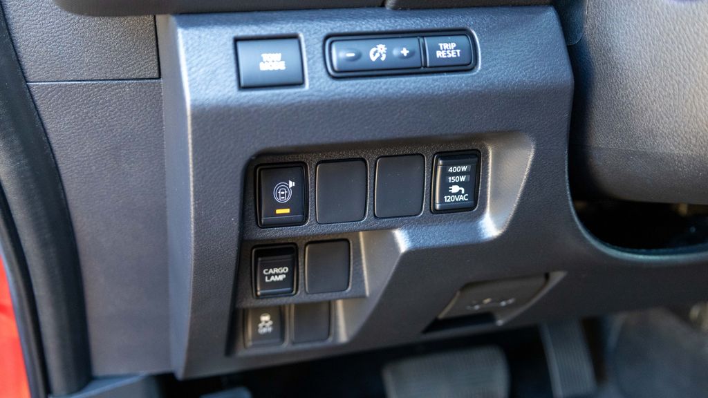 Used 2022 Nissan Frontier SV 4D Crew Cab