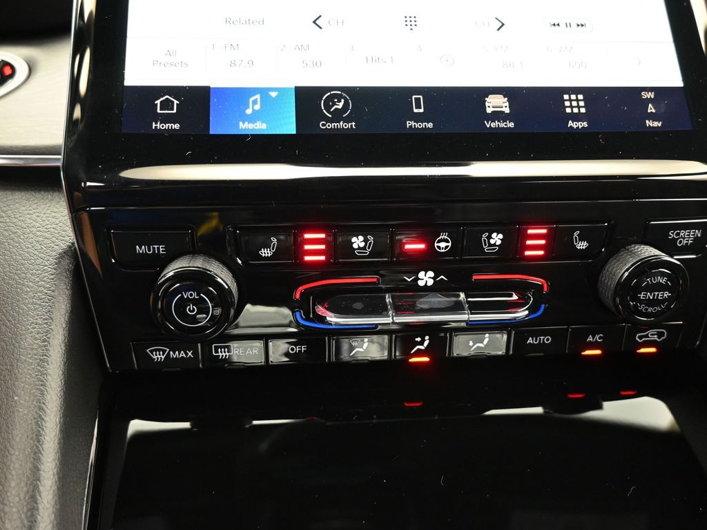 Used 2024 Silver Zynith Jeep Overland image 25