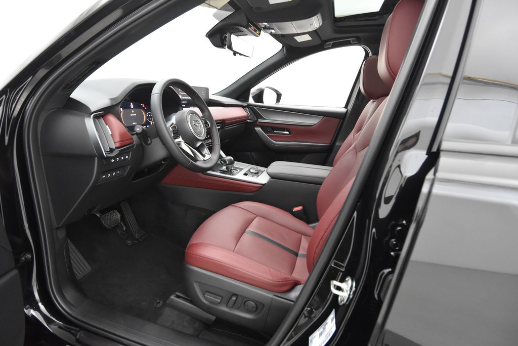 2025 Mazda CX-70 PHEV Premium Plus photo