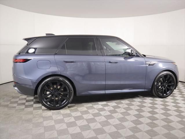 Thumbnail: 2026 Land Rover Range Rover Sport - 4