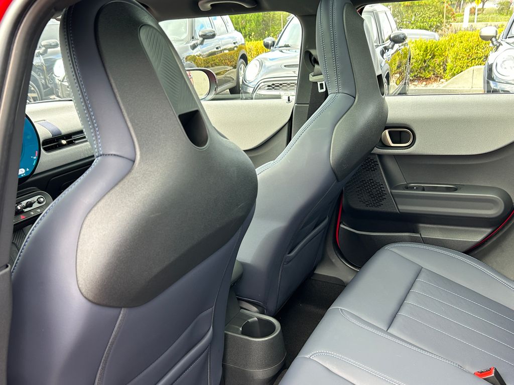 Thumbnail: 2025 MINI Cooper - 30